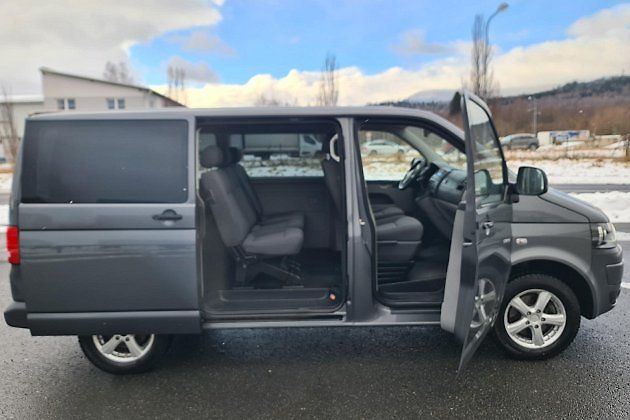 Volkswagen Transporter T5 Caravelle 2.0 TDI., zdroj: se svolením Retro Classic Cars