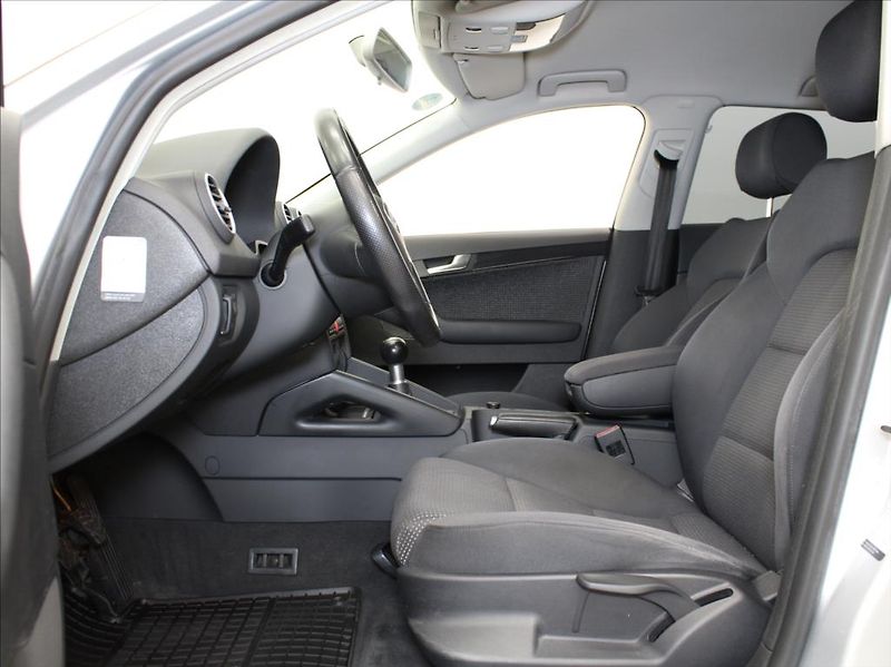 Audi A3 2,0 TDi 103kW Nové STK 2xkola - fotka 6 z 18