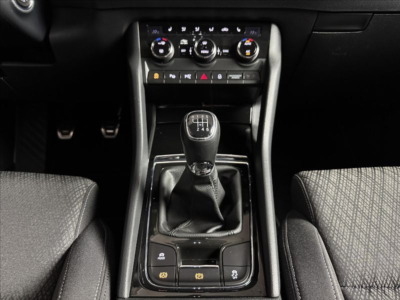 Škoda Karoq 1,5 TSi  Style Virtual Kessy M - fotka 18 z 47