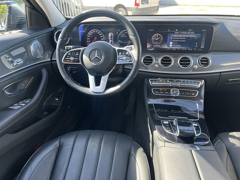 Mercedes-Benz Třídy E 400d 4 Matic vzduch plná výbav - fotka 10 z 29
