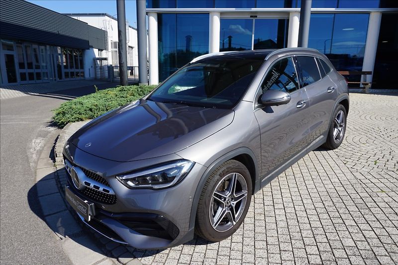Mercedes-Benz GLA 2,0 200 d 4MATIC, CZ 1. Majite - fotka 3 z 18