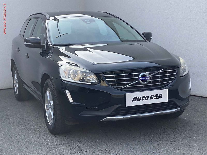 Volvo XC60 (2014) 2.4D 4x4, 2.maj,ČR, AT, park - fotka 1 z 17