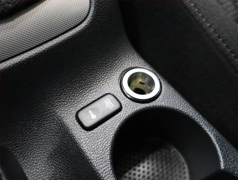 Škoda Octavia (2009) 1.6 TDI, Tempomat - fotka 16 z 18