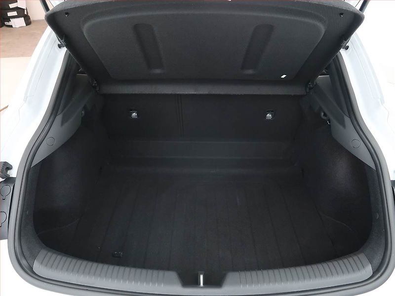 Hyundai i30 (2023) Komfort 1.0 T-GDI, ČR,1.maj - fotka 13 z 19
