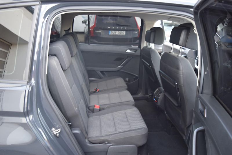 Volkswagen Touran (2017) 1.4TSI 110kw COMFORTLINE WEBAS - fotka 38 z 44