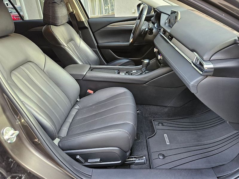 Mazda 6 2.5i, Revolution TOP,1.majitel - fotka 34 z 42