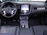 Mitsubishi Outlander 2,4 PHEV 4x4.