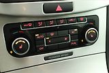 Volkswagen Passat (2011) 2.0 TDI, 4X4, Automat - náhled 9