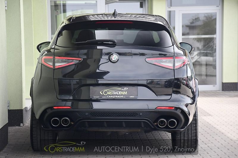 Alfa Romeo Stelvio 2.9V6 Bi-T SPARCO REZERVACE - fotka 4 z 54