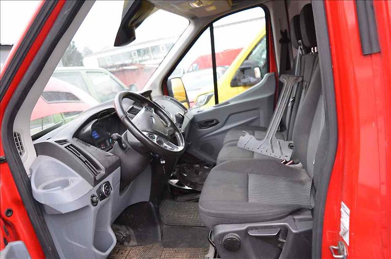 Ford Transit (2017) 2,0 TDCI - fotka 13 z 26