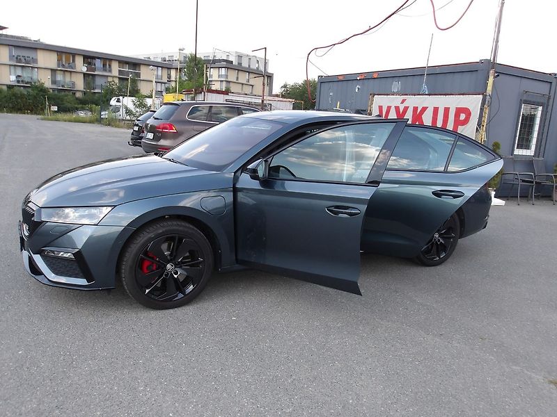 Škoda Octavia 1,4TSi PLUGINHYBRID 1.MAJ. - fotka 13 z 34