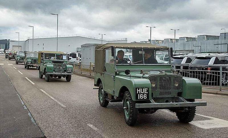 Poslední vyrobený Land Rover Defender.
