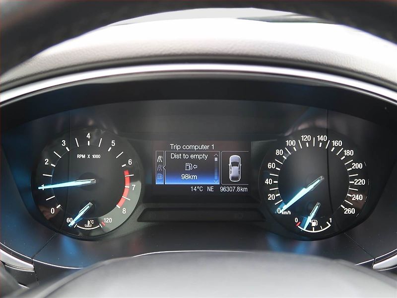 Ford Mondeo (2015) Trend 1.5 EcoBoost, Tempomat - fotka 11 z 20