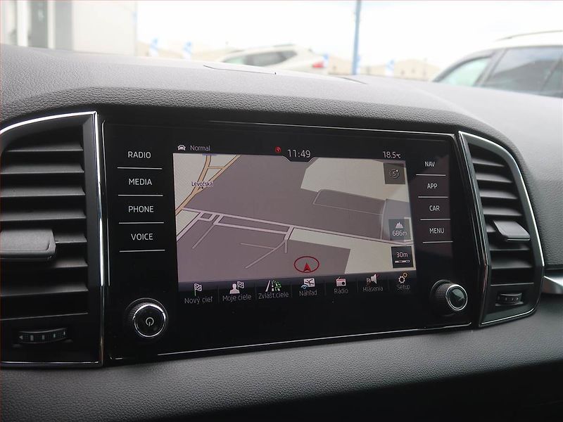 Škoda Karoq (2018) Style 2.0 TDI, 4X4, Automat - fotka 15 z 16