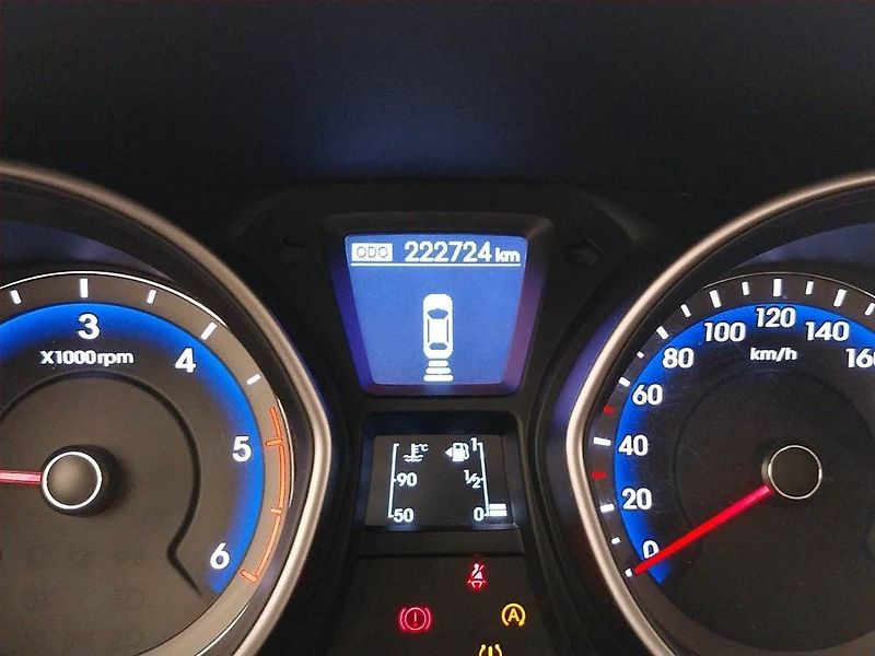 Hyundai i30 (2016) 1.6 CRDi, Serv.kniha, Xenony - fotka 20 z 21