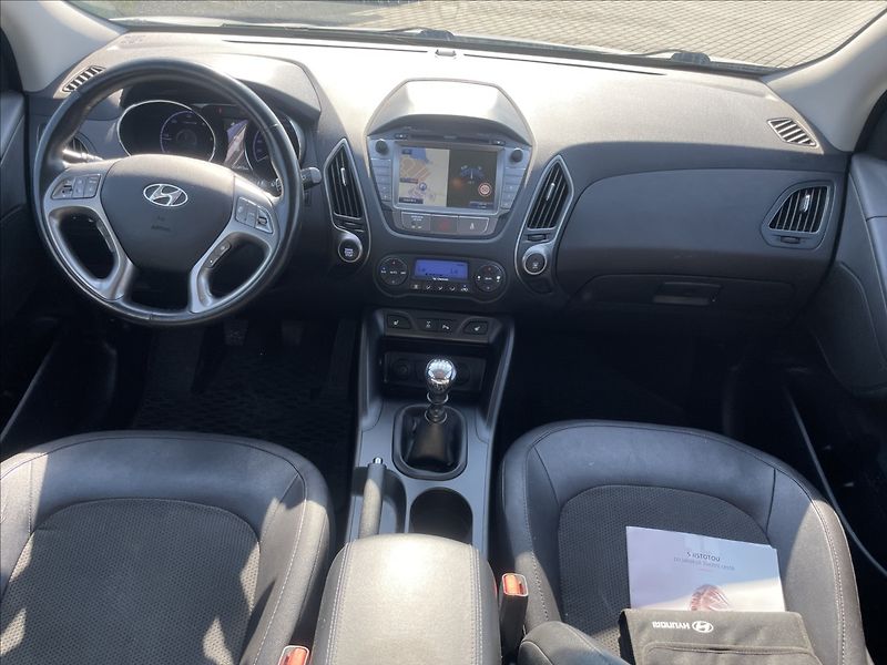Hyundai ix35 2,0 CRDi 100kw 4x4 Tažné Kůže - fotka 11 z 41