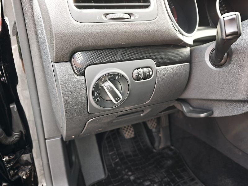 Volkswagen Golf (2012) 1,2 TSI 63 Kw Comfort - fotka 22 z 29