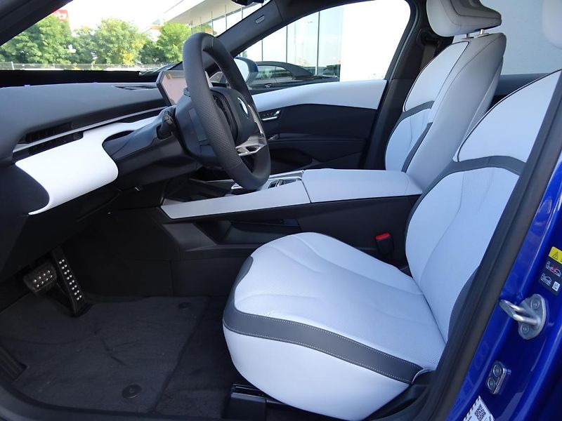 BMW Řada 3 i3 50 xDrive - fotka 2 z 6
