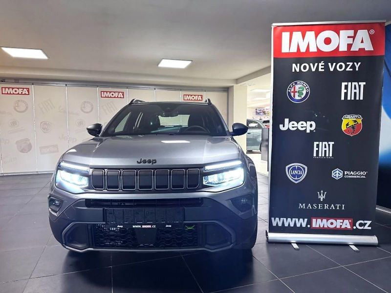 Jeep Avenger (2026) 1.2 T e-hybrid AT 145k 4xe Upl - fotka 2 z 20