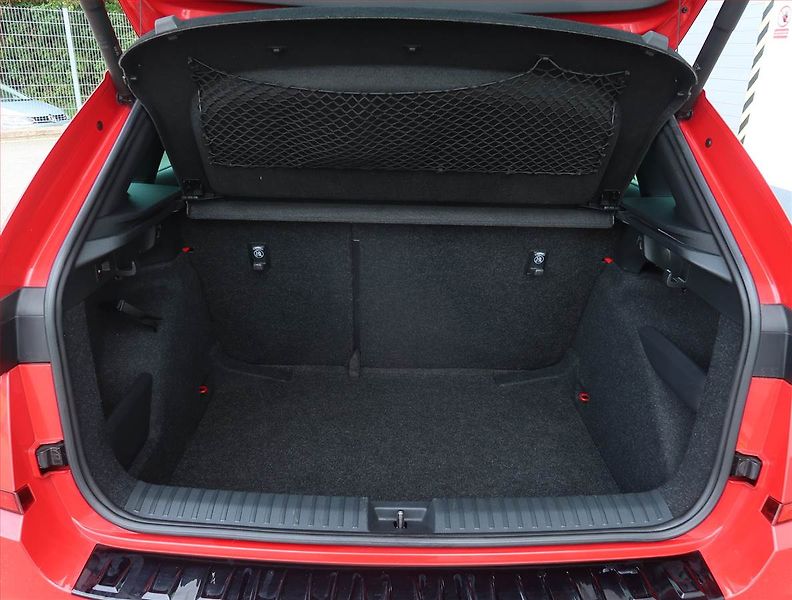 Škoda Kamiq (2022) Monte Carlo 1.0 TSI - fotka 14 z 25