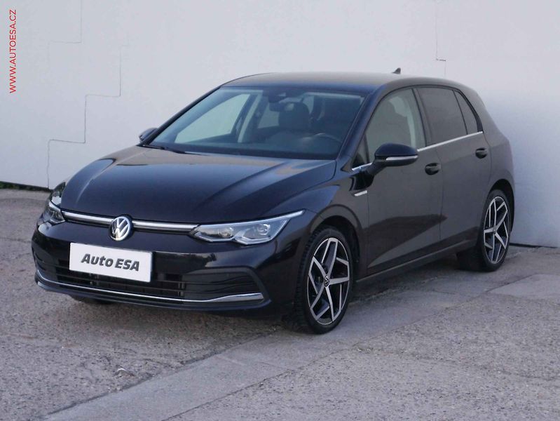 Volkswagen Golf (2021) 1.5TSi, ČR, DSG, LED - fotka 3 z 19