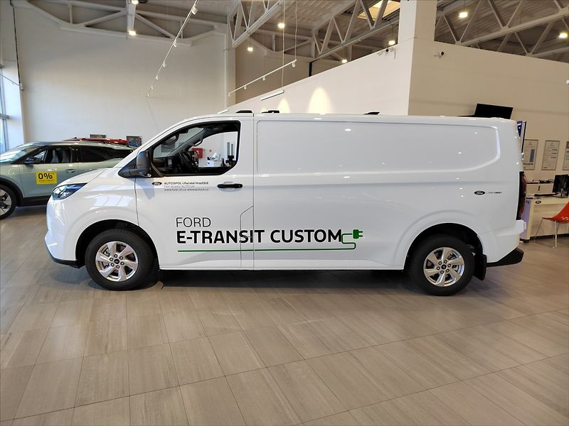 Ford Transit Custom 340 L2 Trend 64 kWh Dojezd 314 - fotka 8 z 25