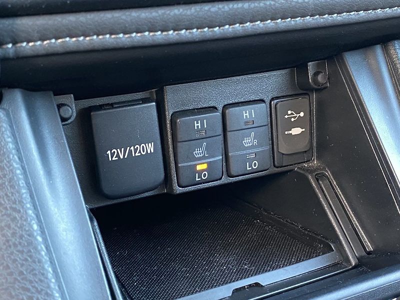 Toyota Auris 1.6i, ČR, Trend+, záruka - fotka 14 z 19