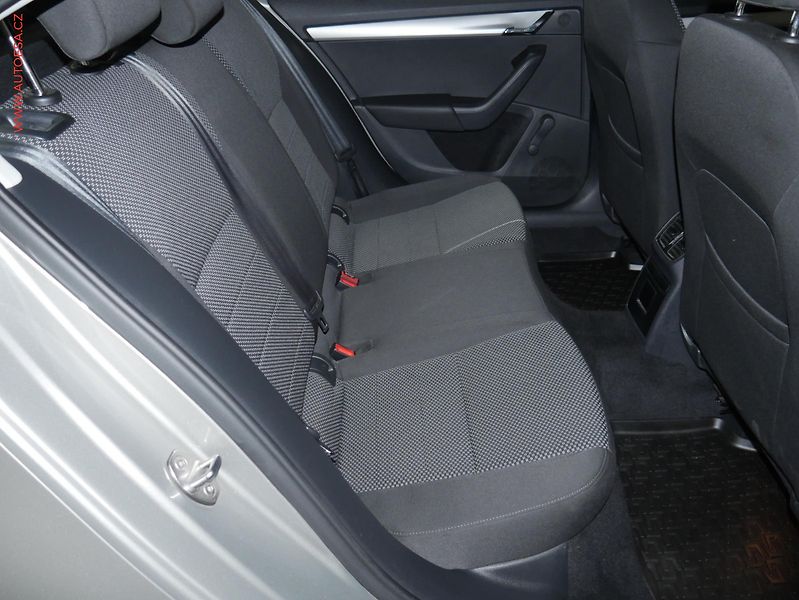 Škoda Octavia (2016) 1.4 TSi, ČR, Ambition - fotka 11 z 18
