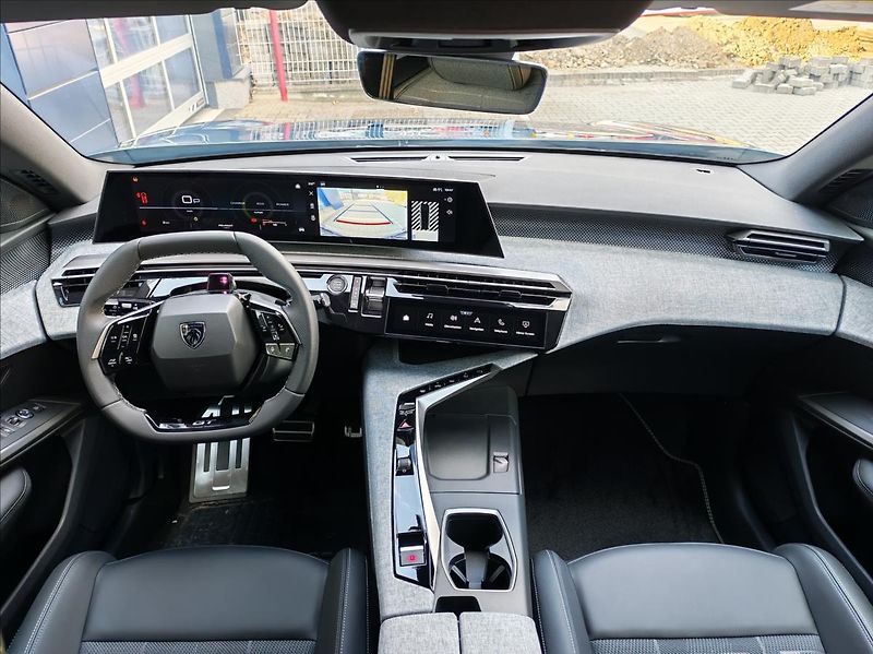 Peugeot 5008 (2026) GT Hybrid 145 e-DCS6 - fotka 17 z 18