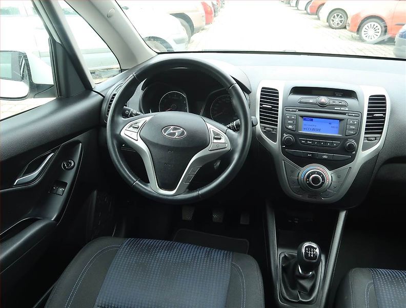 Hyundai ix20 (2018) 1.4 CVVT, Serv.kniha - fotka 7 z 14