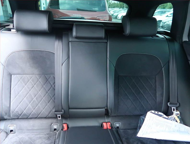 Škoda Superb (2019) Sportline 2.0 TDI, 4X4 - fotka 10 z 19