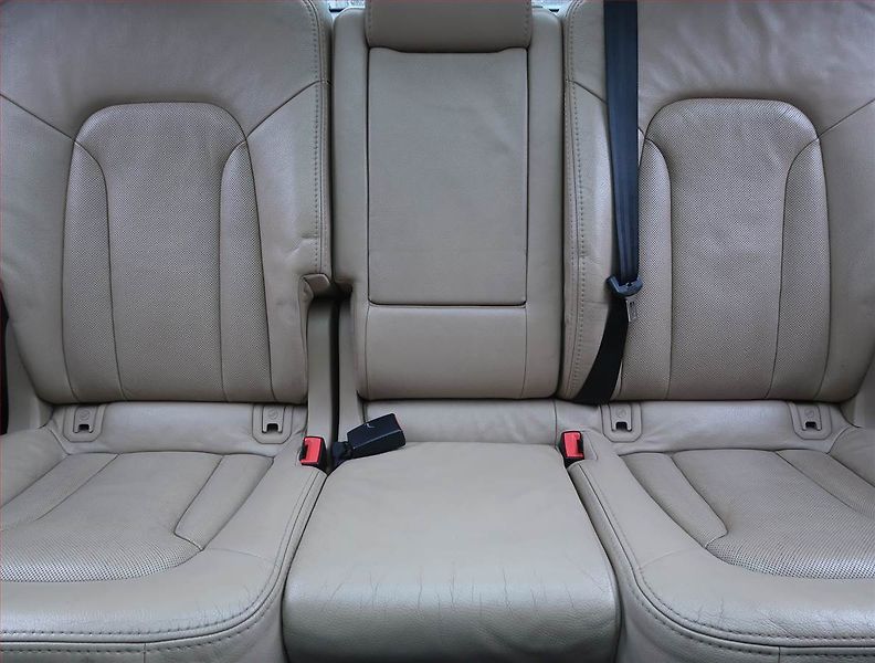 Audi Q7 (2012) 3.0 TDI, 4X4, Automat, Kůže - fotka 10 z 18
