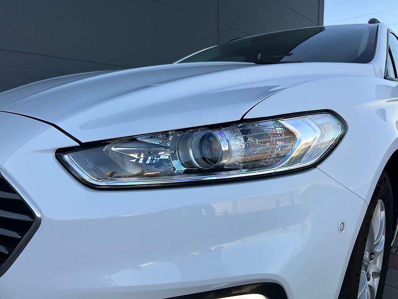 Ford Mondeo (2021) 2.0 TDCi-TAŽNÉ-VYHŘEV.S - fotka 10 z 48