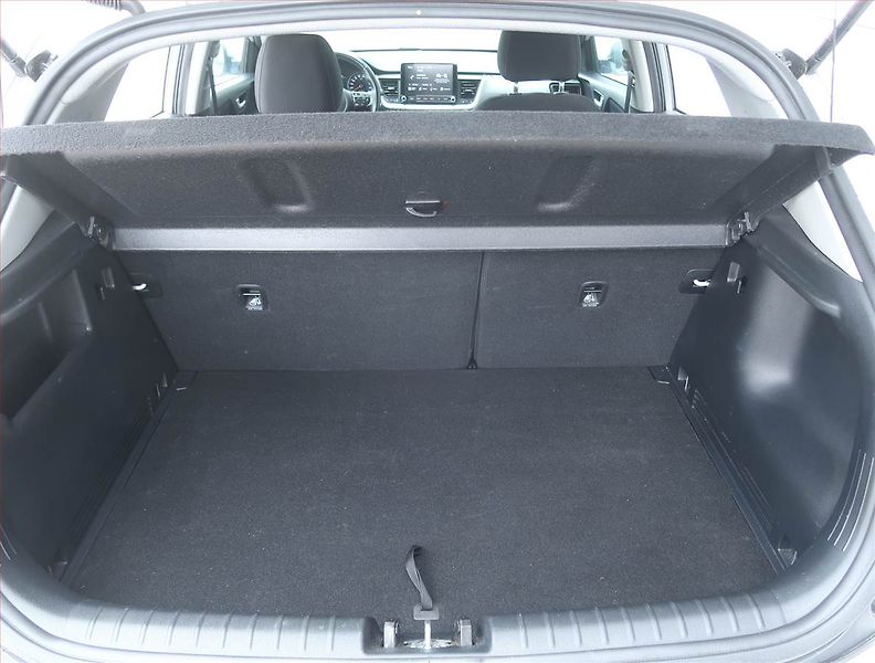 Kia Stonic (2024) 1.2 DPI, Serv.kniha, Tempomat - fotka 14 z 20