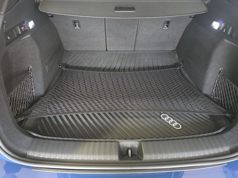 Audi SQ6 e-tron (2025) Edition One Blue - fotka 27 z 33