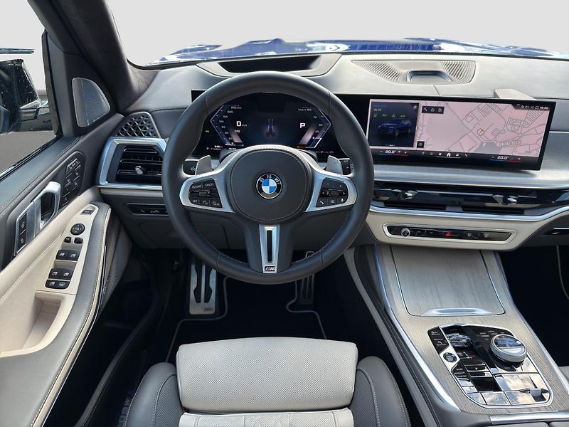 BMW X7 M60i xDrive - fotka 10 z 22
