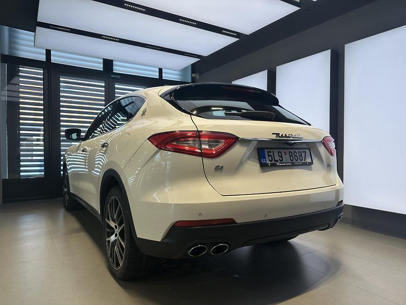 Maserati Levante (2018) Diesel 275HP - fotka 6 z 18