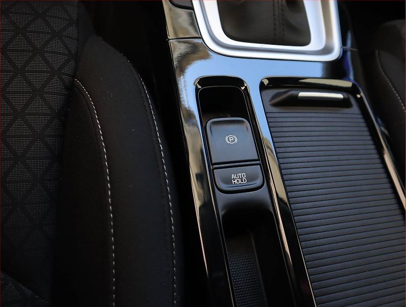 Kia Ceed (2021) Gold 1.6 GDI plug-in, Automat - fotka 22 z 27