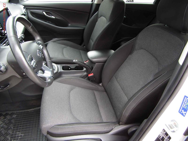 Hyundai i30 (2023) 1.0 T-GDi, 2.maj,ČR, Smart - fotka 9 z 22