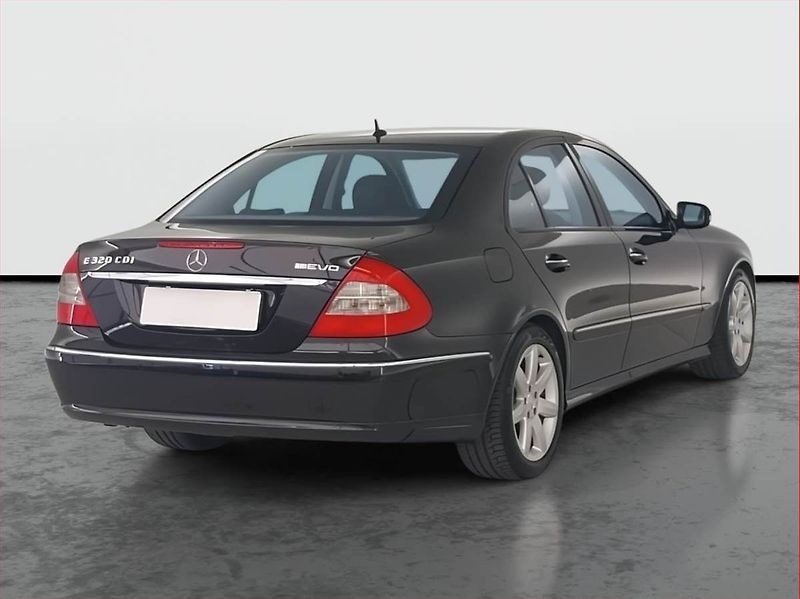 Mercedes-Benz Třídy E (2007) Avantgarde E 320 CDI , Automat - fotka 5 z 22