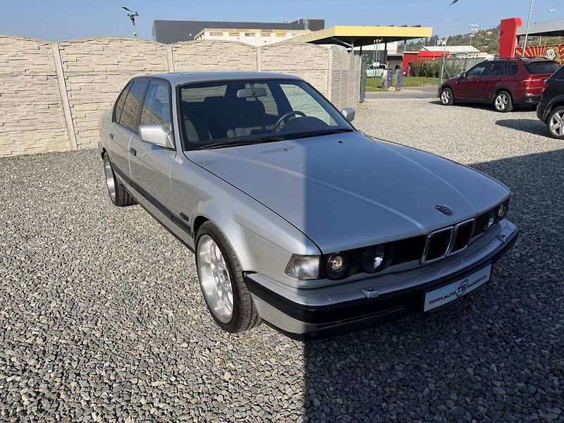 BMW Řada 7 730i 190PS SHADOWLINE EXTRA!!! - fotka 9 z 156