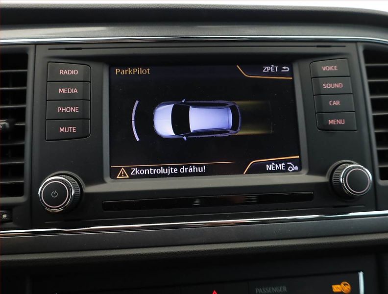 Seat Leon (2015) 1.4 TSI, Kůže, Tempomat - fotka 14 z 18
