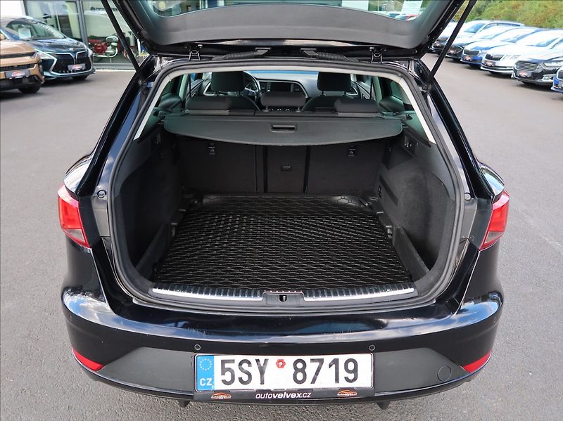 Seat Leon 1,6 TDi,85kW,Navi,tempomat - fotka 22 z 26