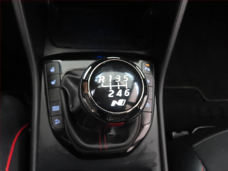Hyundai Tucson (2021) N-Line Style 1.6 T-GDI - fotka 13 z 15