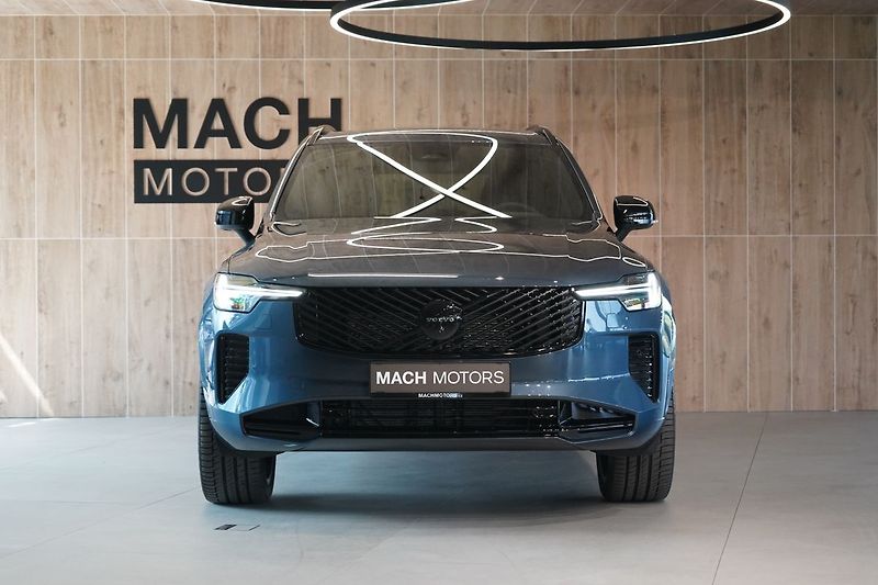 Volvo XC90 B5 PLUS Black Edition, 360° - fotka 3 z 48