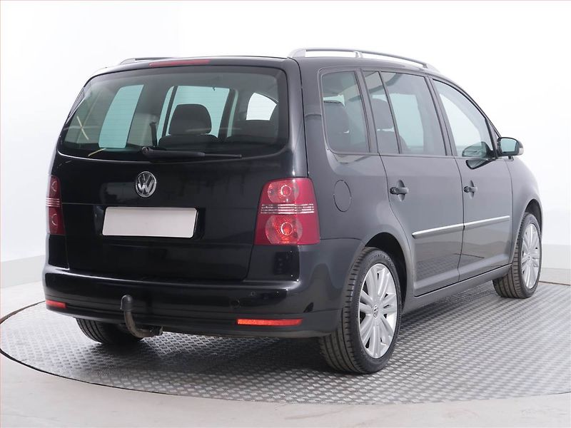 Volkswagen Touran (2007) Highline 1.4 TSI, Serv.kniha - fotka 5 z 15