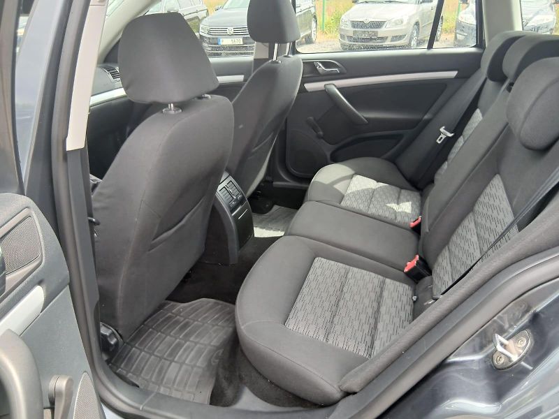Škoda Octavia 1.6 TDI, BEZ KOROZE! - fotka 26 z 43
