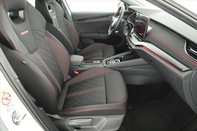 Škoda Octavia (2025) RS 2.0 TSI, RS, KAMERA - fotka 7 z 19