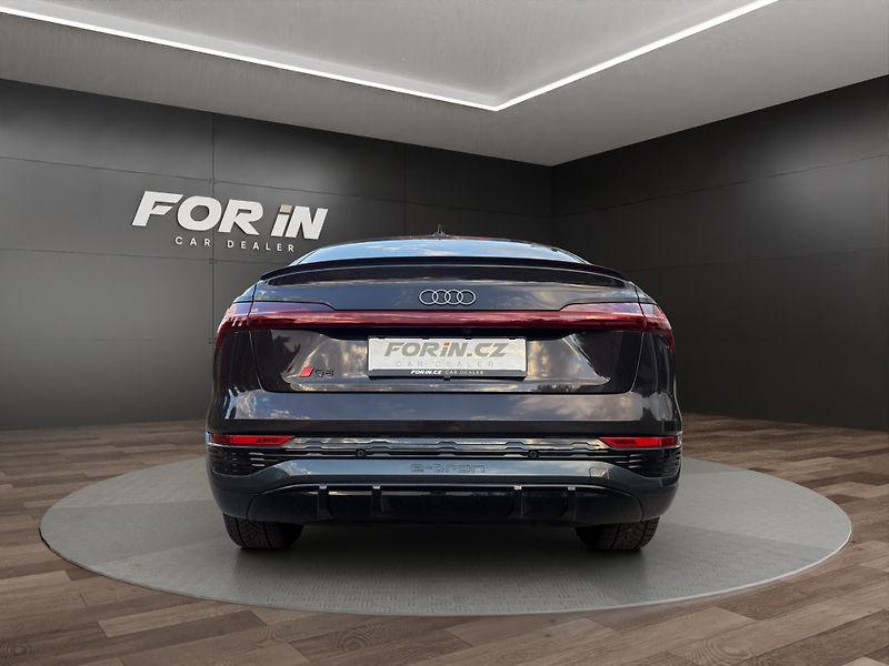 Audi Q8 e-tron (2024) Audi Etron Q8 Sportback - fotka 5 z 27