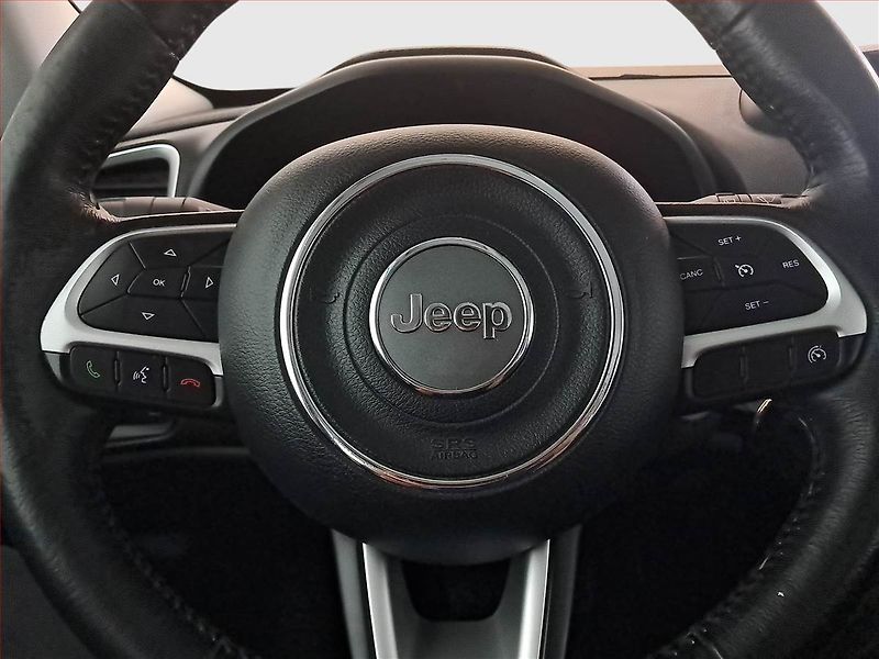 Jeep Renegade (2015) 1.4 MultiAir, Automat - fotka 17 z 18